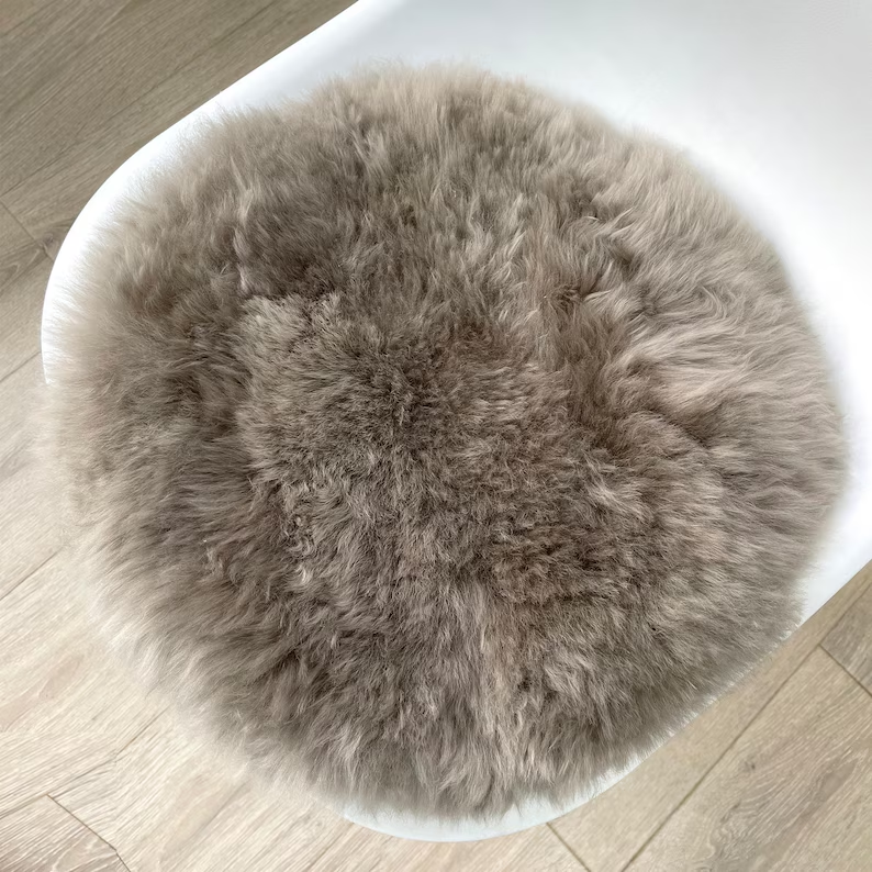 Round Sheepskin Seat Cushion - Non-Slip Merino Long Wool Seat Pad for Ultimate Comfort and Support